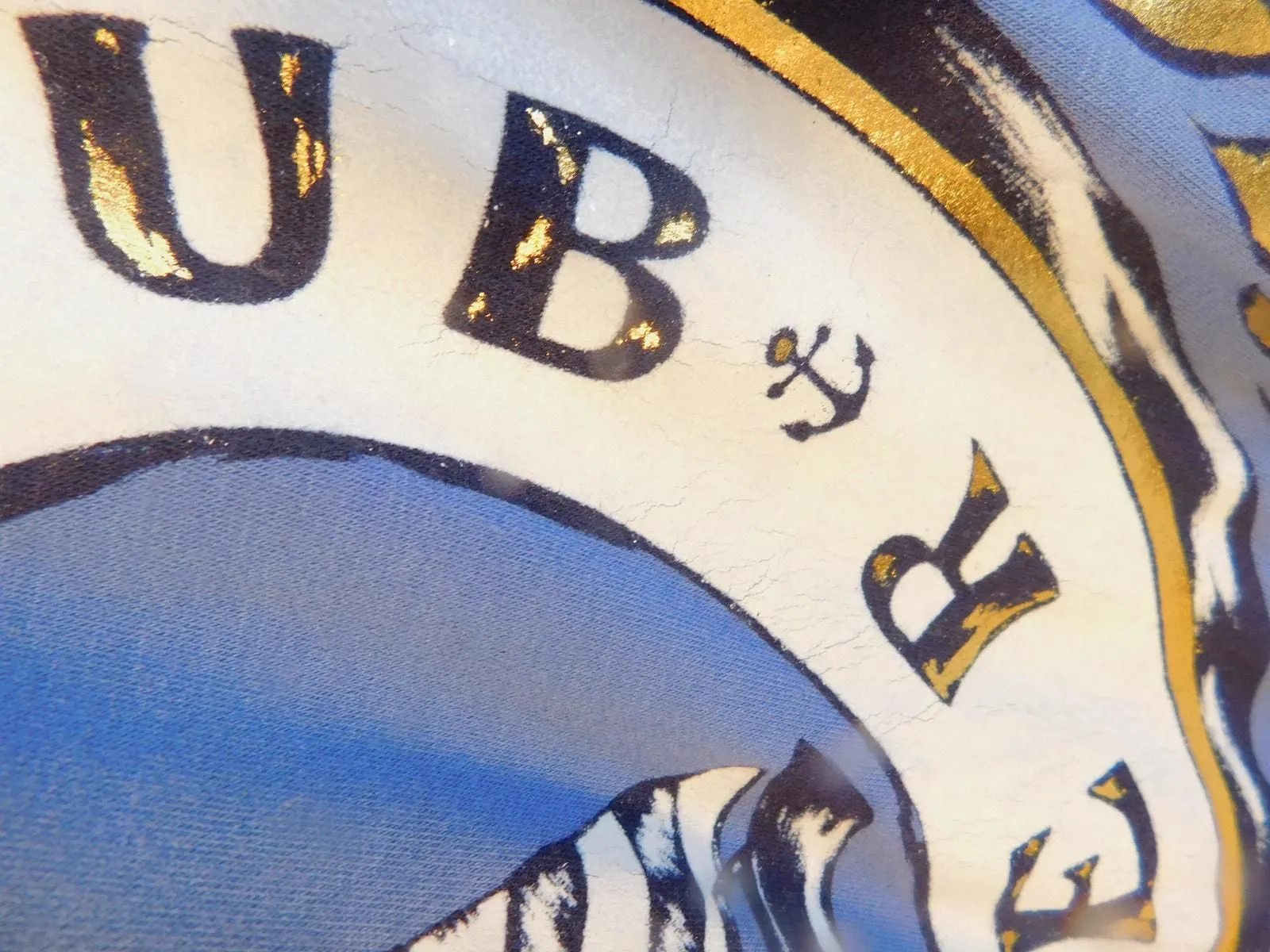 Listing Image Blurred Background