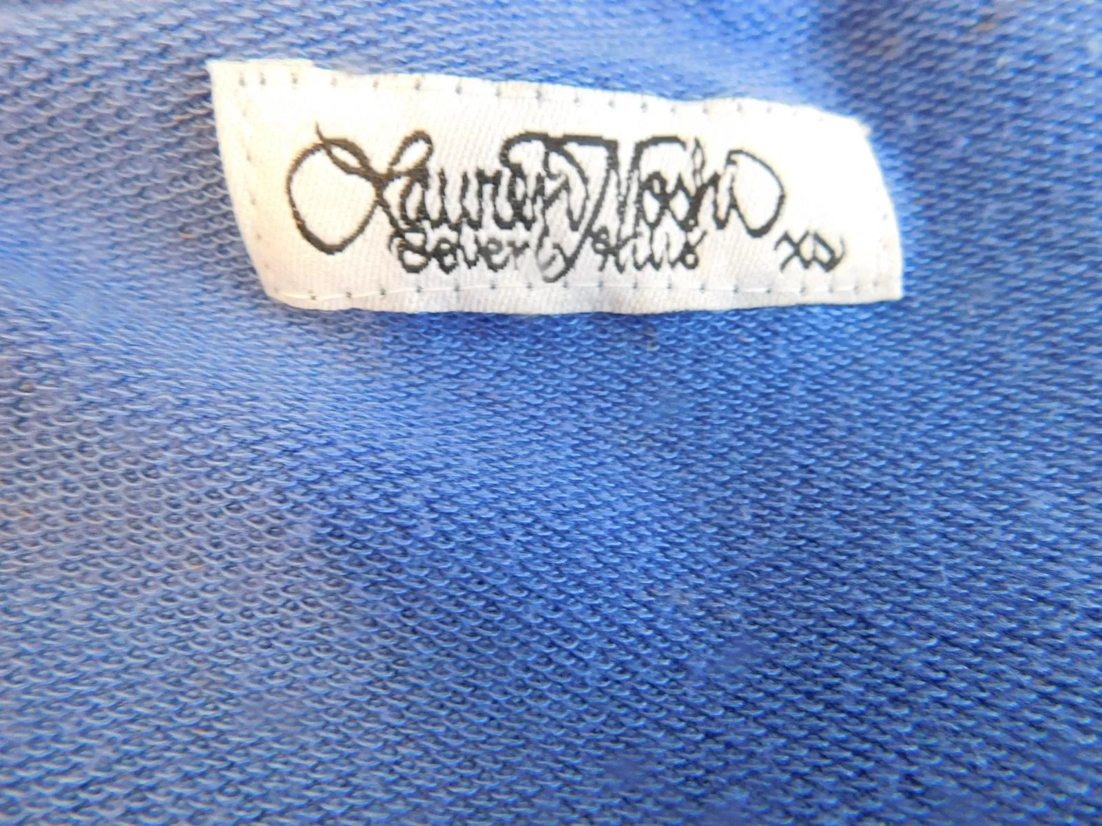 Listing Image Blurred Background