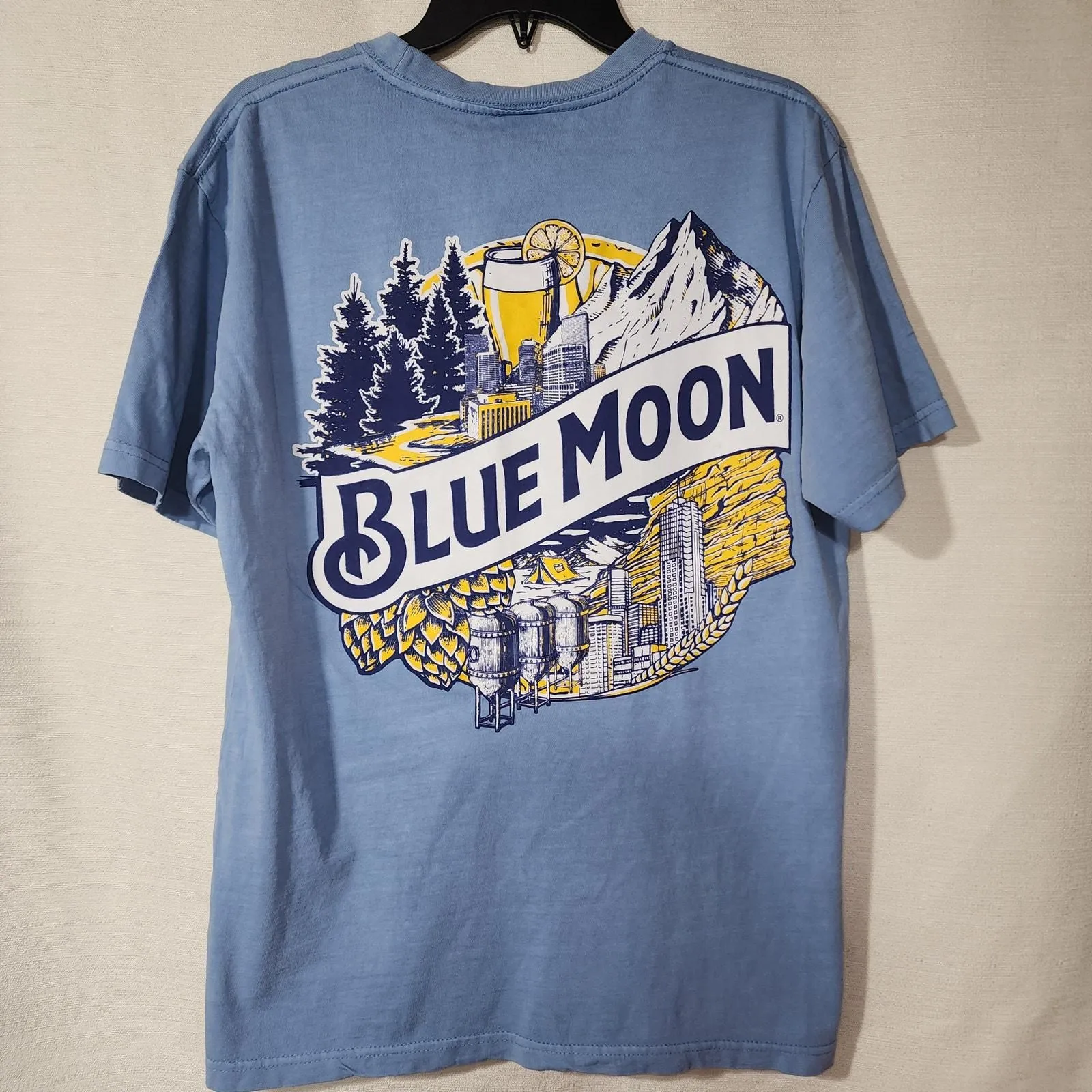 Product image for Blue moon men's medium shirt with pocket - new-with-tags - Blue Moon