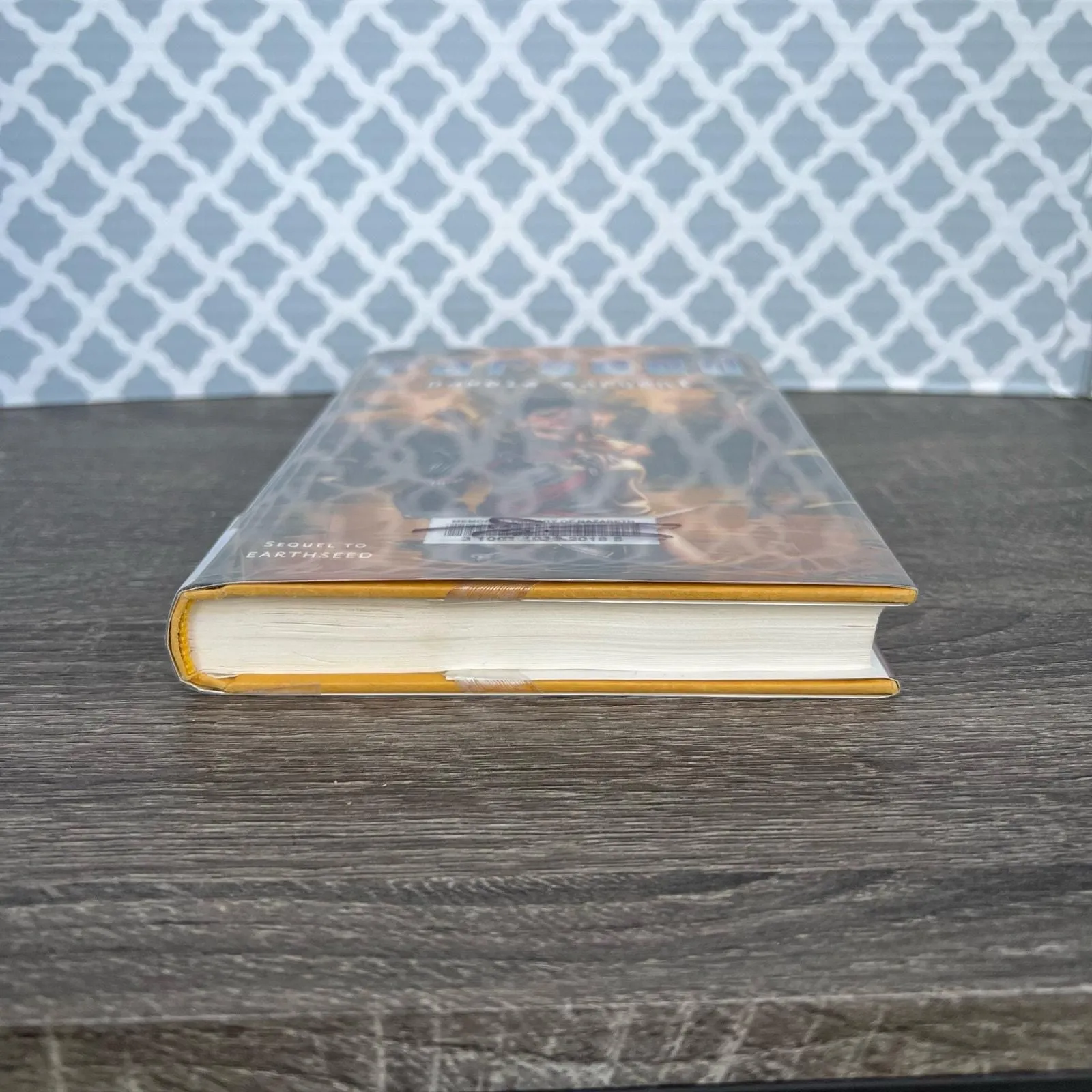 Listing Image Blurred Background