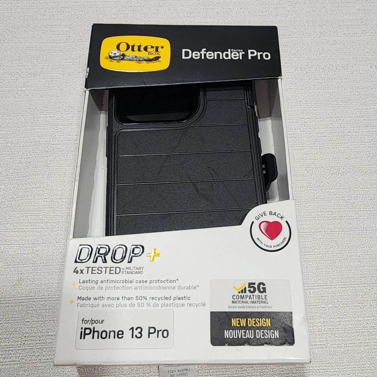 Product image for Otterbox Defender series iPhone 13 pro hard shell - brand-new