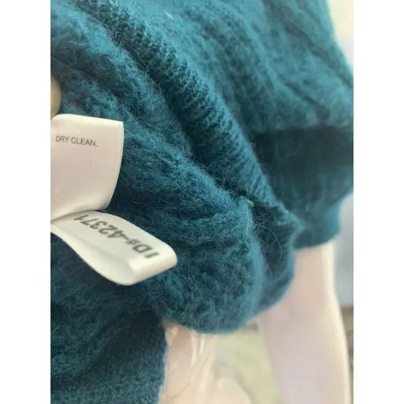 Listing Image Blurred Background