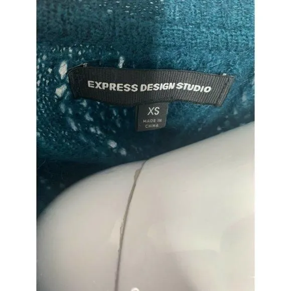 Listing Image Blurred Background
