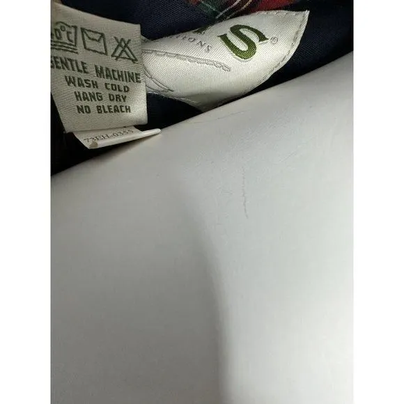 Listing Image Blurred Background