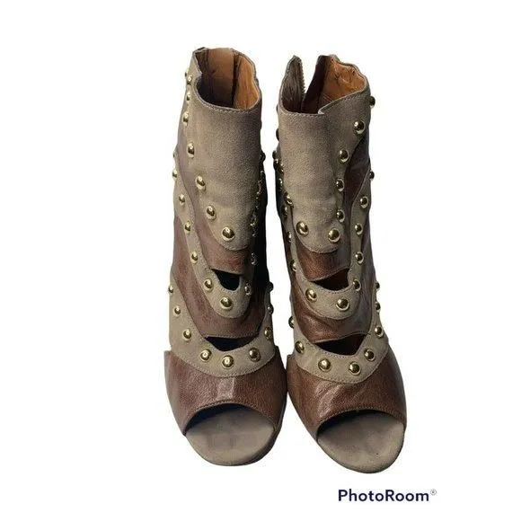 Listing Image Blurred Background