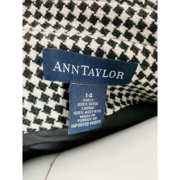 Listing Image Blurred Background