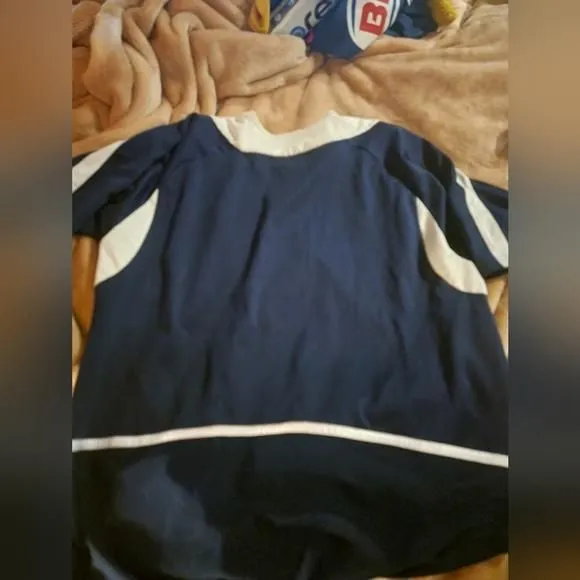 Listing Image Blurred Background
