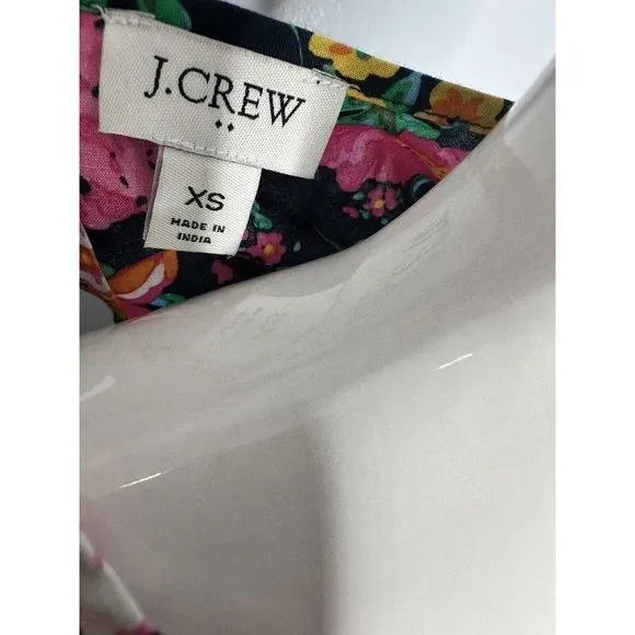 Listing Image Blurred Background