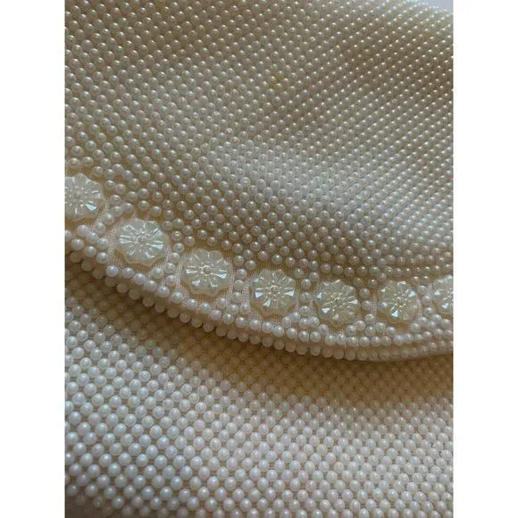 Listing Image Blurred Background