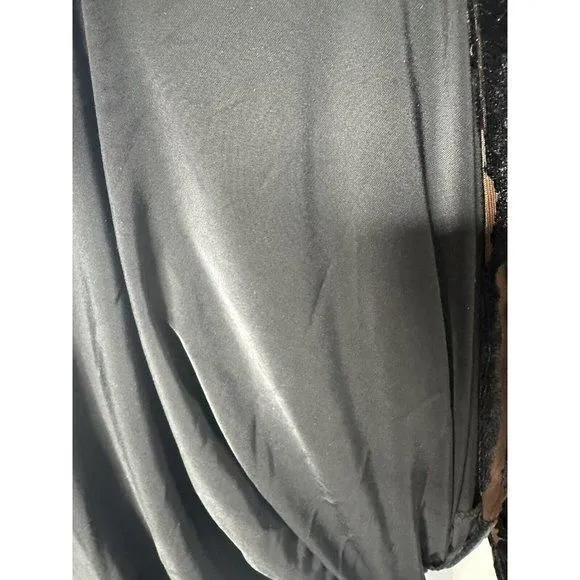 Listing Image Blurred Background