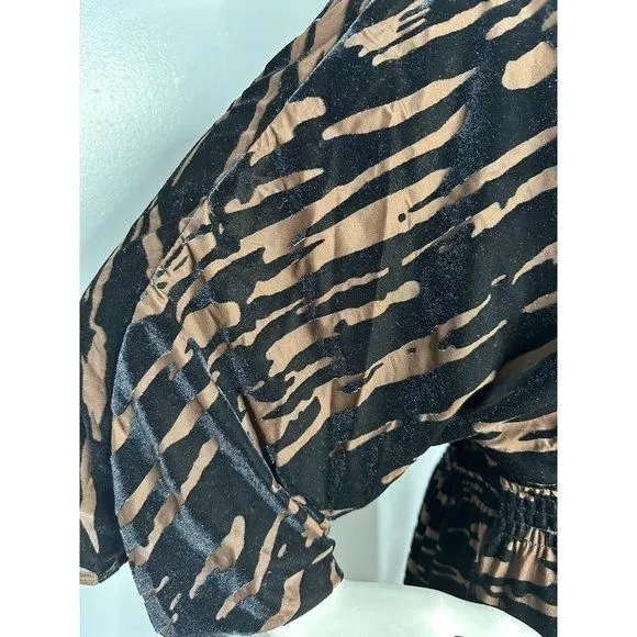 Listing Image Blurred Background