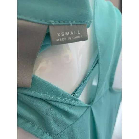 Listing Image Blurred Background