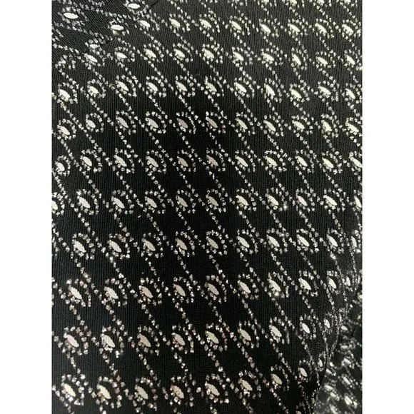 Listing Image Blurred Background
