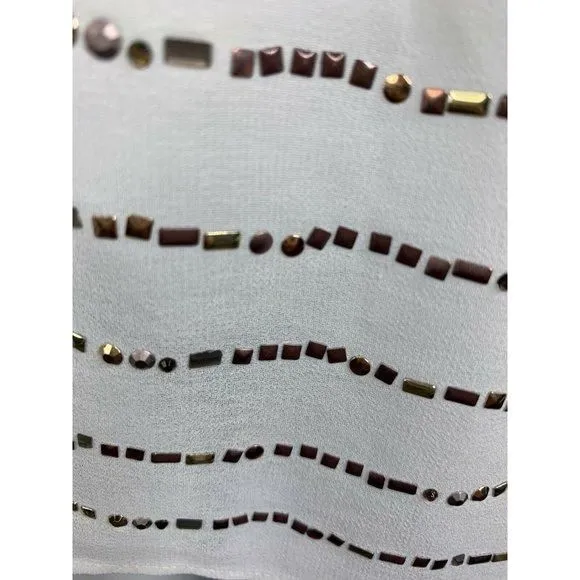 Listing Image Blurred Background