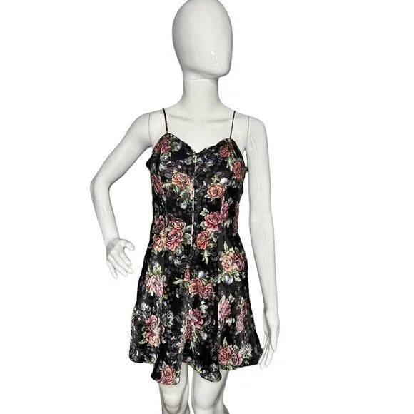 Listing Image Blurred Background