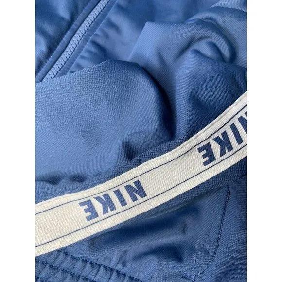 Listing Image Blurred Background
