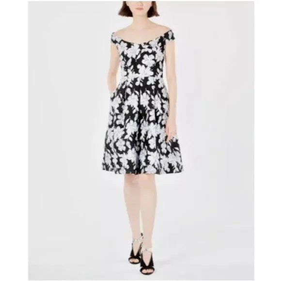 Listing Image Blurred Background