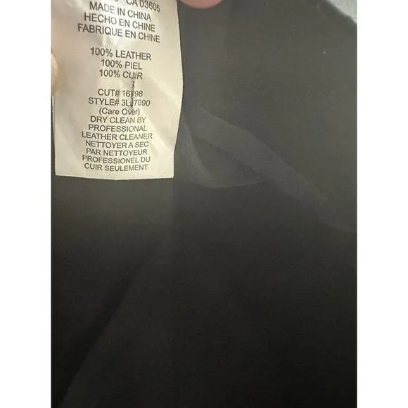 Listing Image Blurred Background