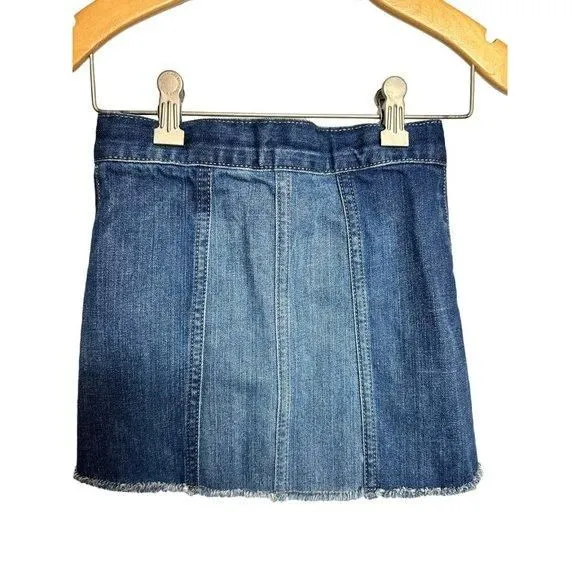 Listing Image Blurred Background