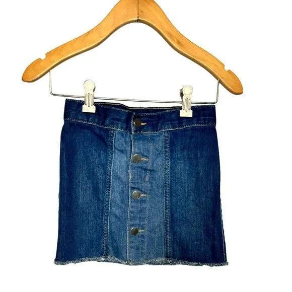Listing Image Blurred Background