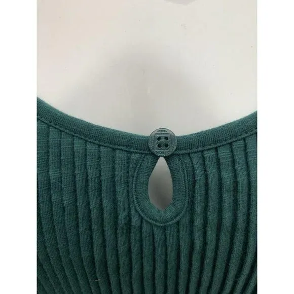 Listing Image Blurred Background