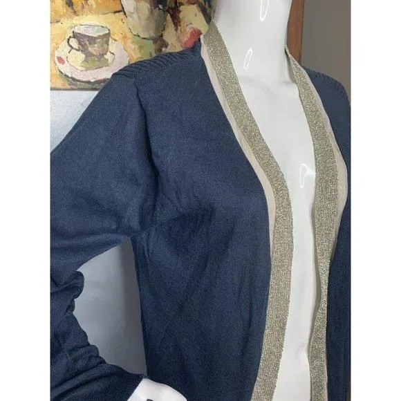 Listing Image Blurred Background