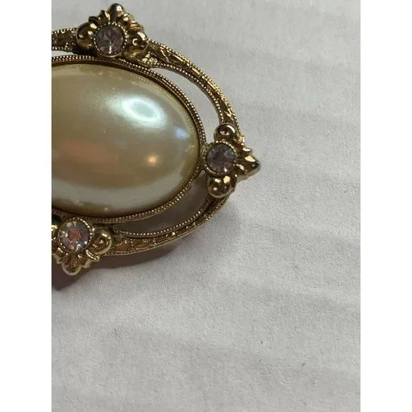 Listing Image Blurred Background