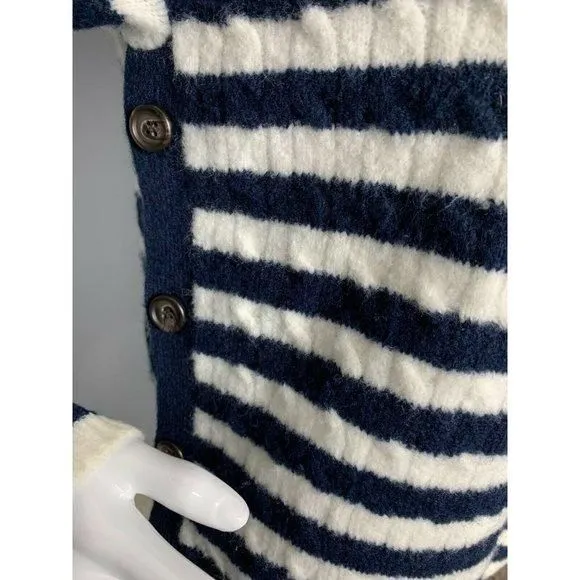 Listing Image Blurred Background