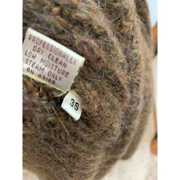 Listing Image Blurred Background