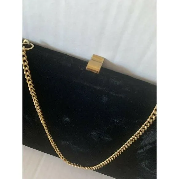 Listing Image Blurred Background