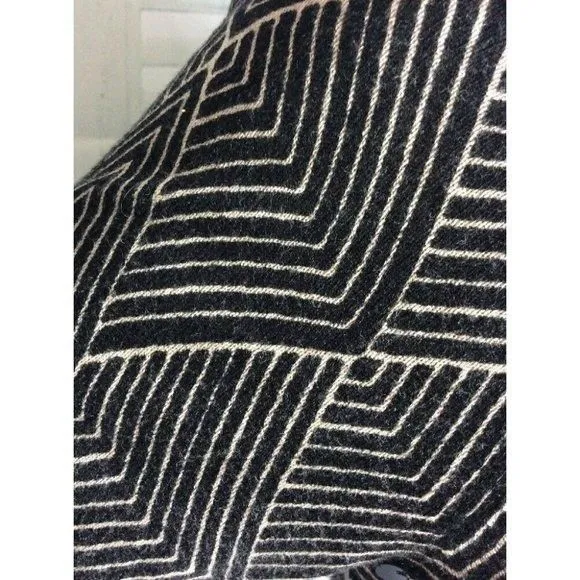 Listing Image Blurred Background