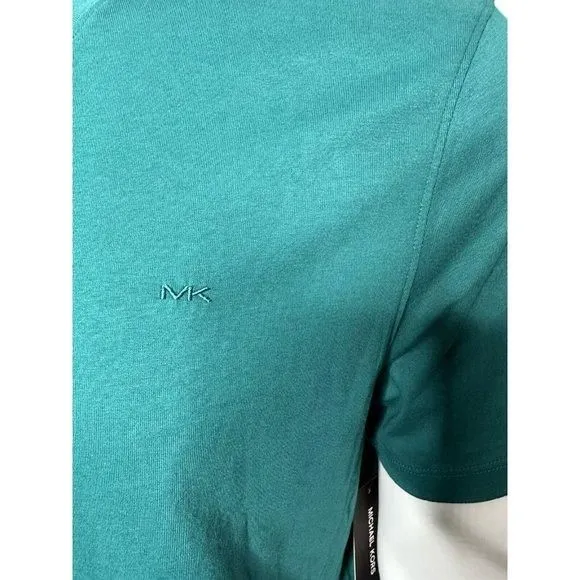 Listing Image Blurred Background