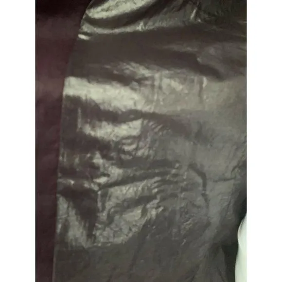 Listing Image Blurred Background