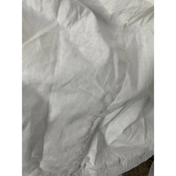 Listing Image Blurred Background