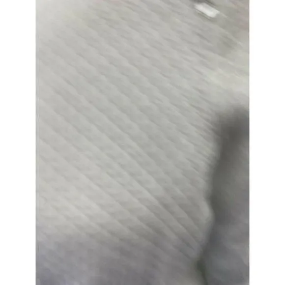 Listing Image Blurred Background