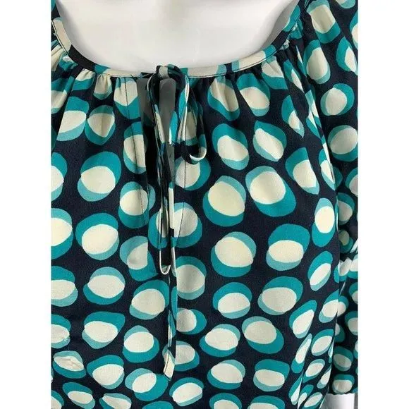 Listing Image Blurred Background