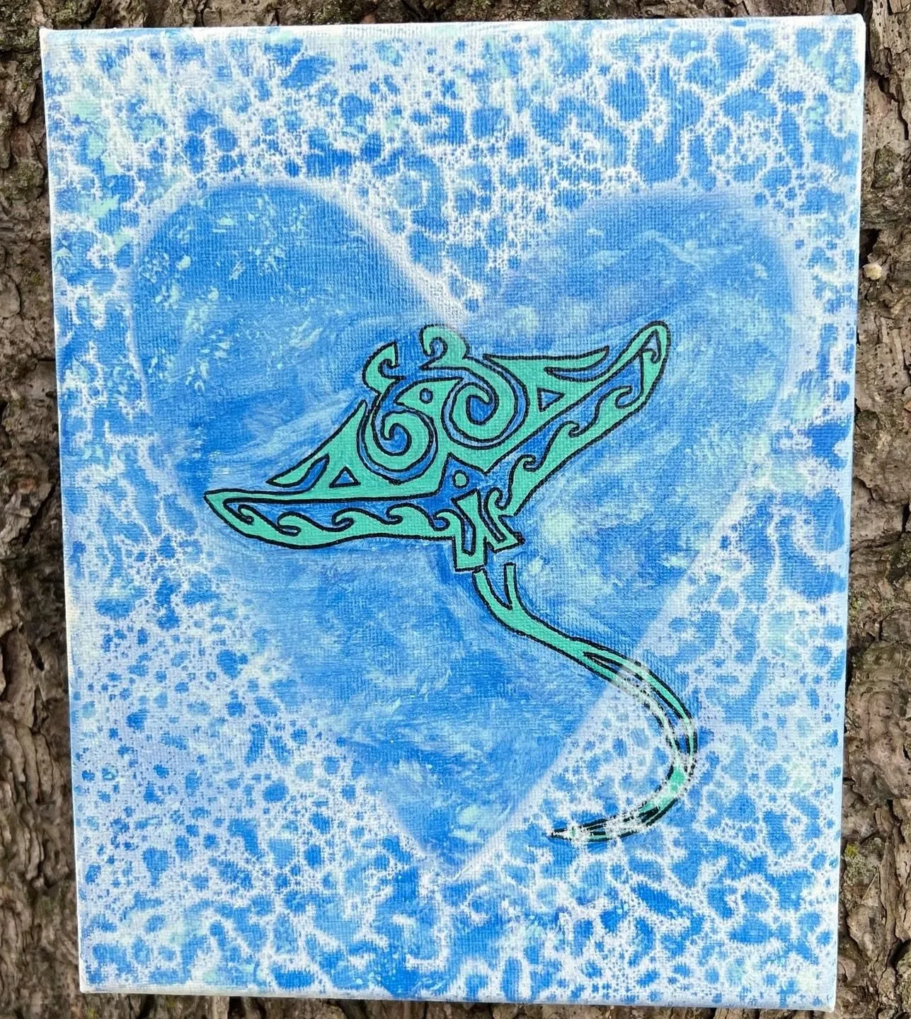 Product image for Blue, Green & White Manta Ray Heart Glow in the Dark Powerwash Canvas Art 8x10