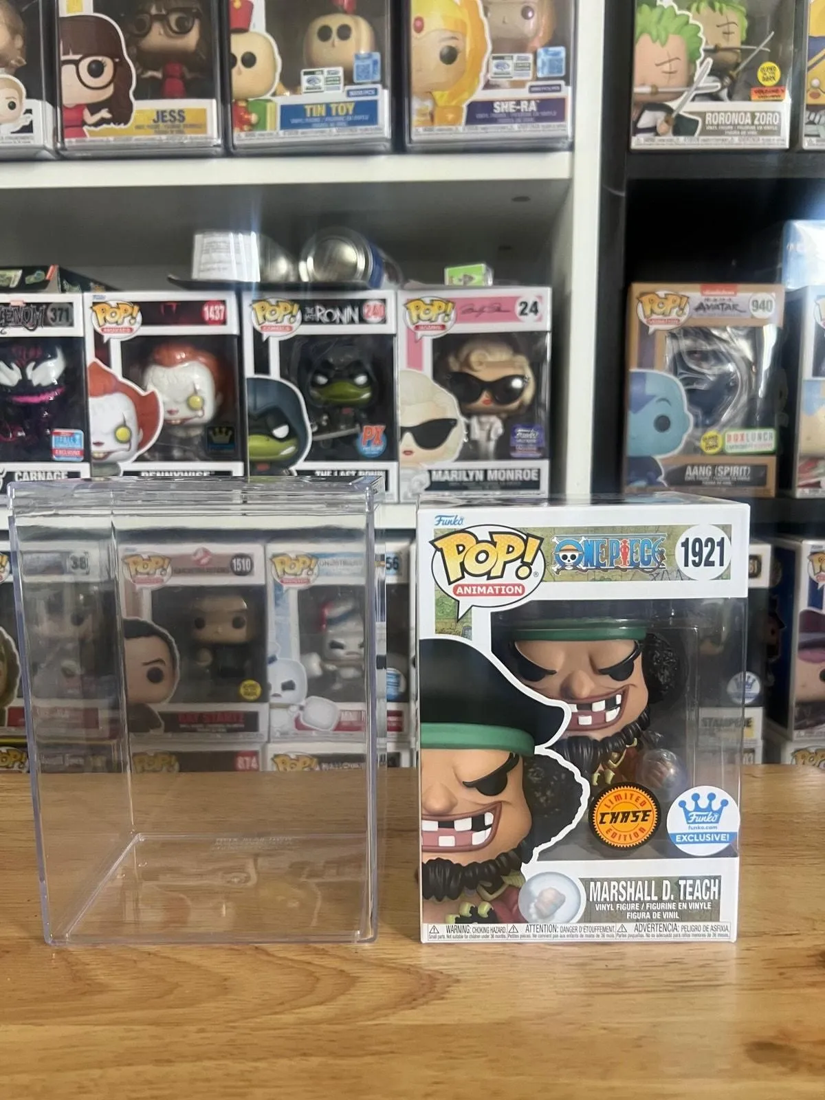 Product image for NEW IN HAND LE CHASE EXCLUSIVE Marshall D. Teach One Piece Funko Pop #1921 Anime