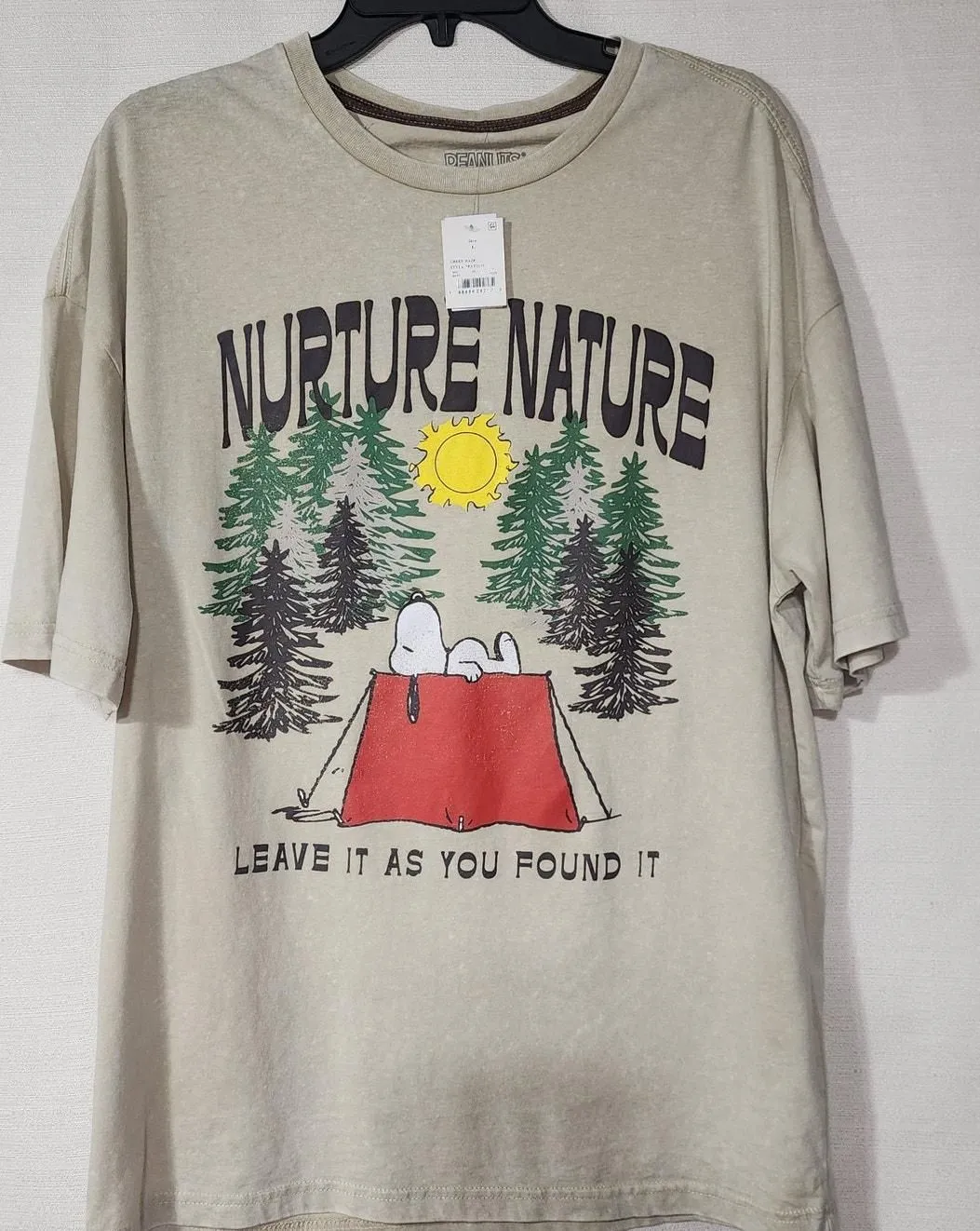 Product image for Snoopy ''Nurture nature'' men's Large gray shirt - new-without-tags - Snoopy