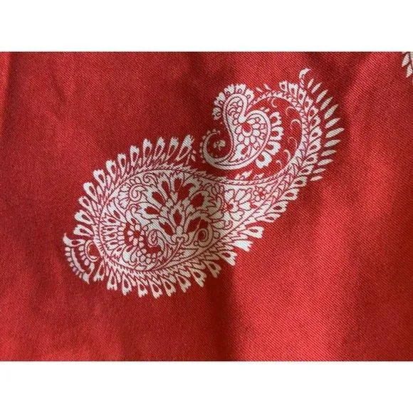 Listing Image Blurred Background