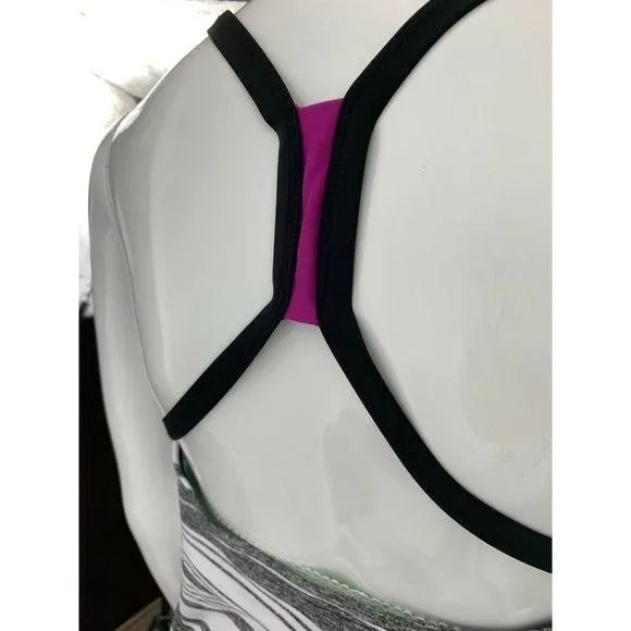 Listing Image Blurred Background