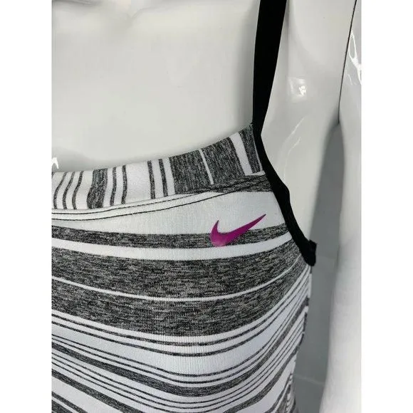 Listing Image Blurred Background