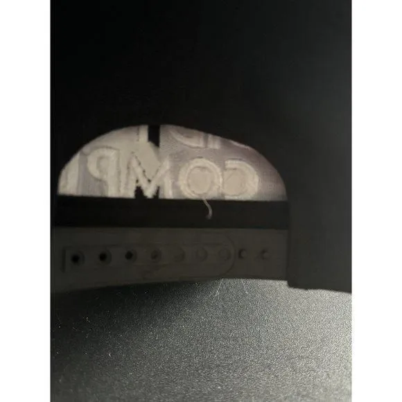 Listing Image Blurred Background