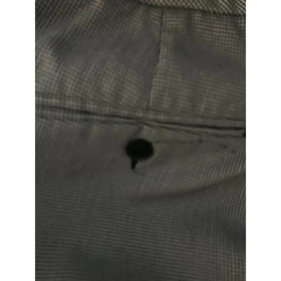 Listing Image Blurred Background