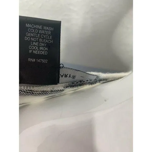 Listing Image Blurred Background