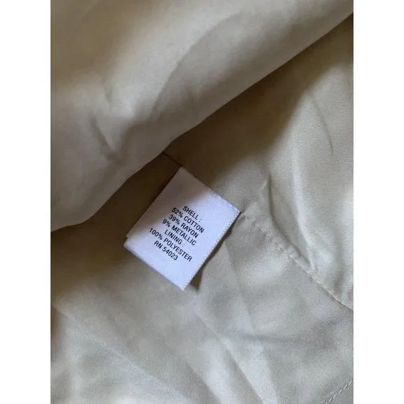 Listing Image Blurred Background