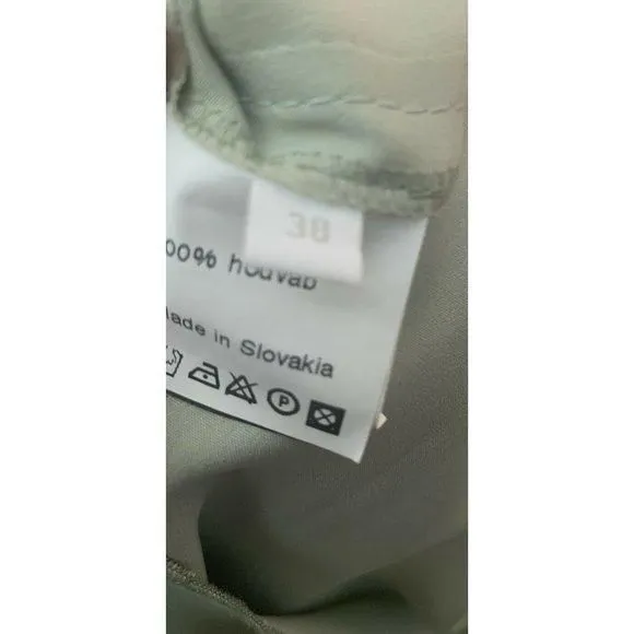 Listing Image Blurred Background