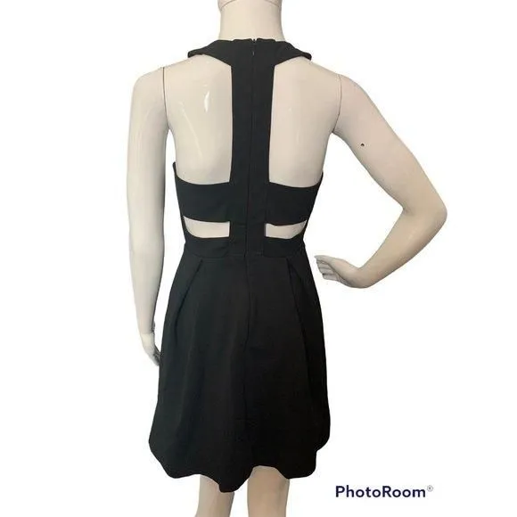Listing Image Blurred Background