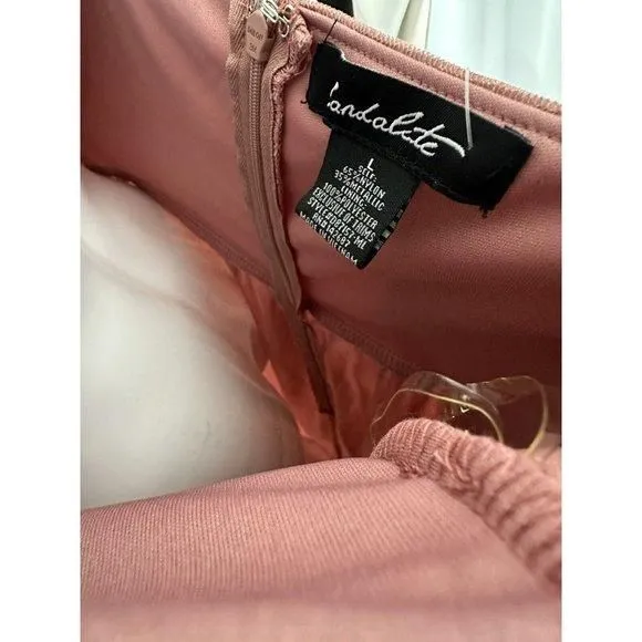 Listing Image Blurred Background
