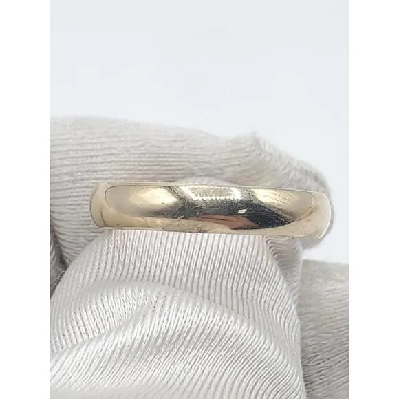 Listing Image Blurred Background